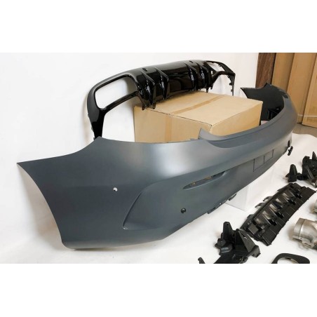HECKSTOßSTANGE HECKSCHÜRZE Mercedes W205 Coupe 14-18 Look AMG