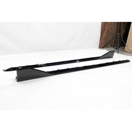 TRITTBRETTER SCHWELLER SEITENBRETTER BMW F40 Glossy Black