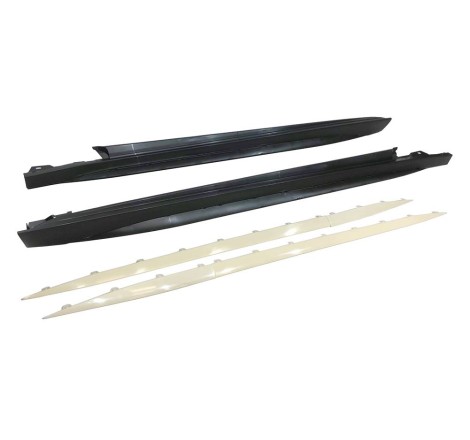 TRITTBRETTER SCHWELLER SEITENBRETTER Mercedes W206 Sedan / SW Look AMG C63
